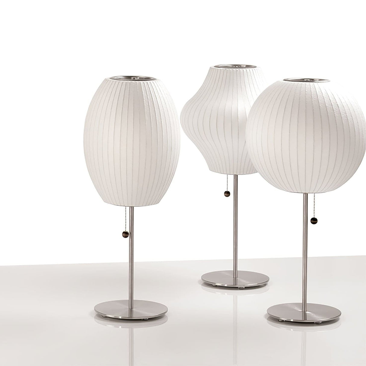 SteelAura – Elegant Table Lamp with Modern Appeal