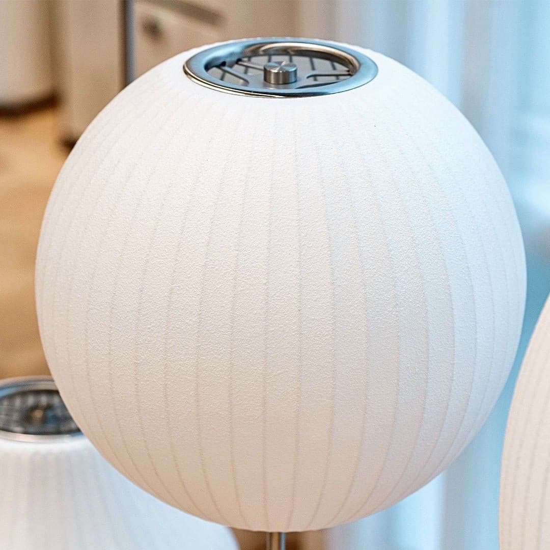 SteelAura – Elegant Table Lamp with Modern Appeal