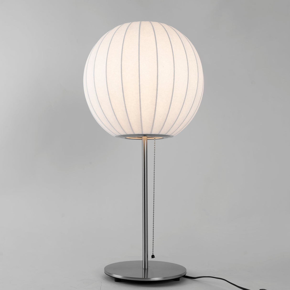 SteelAura – Elegant Table Lamp with Modern Appeal