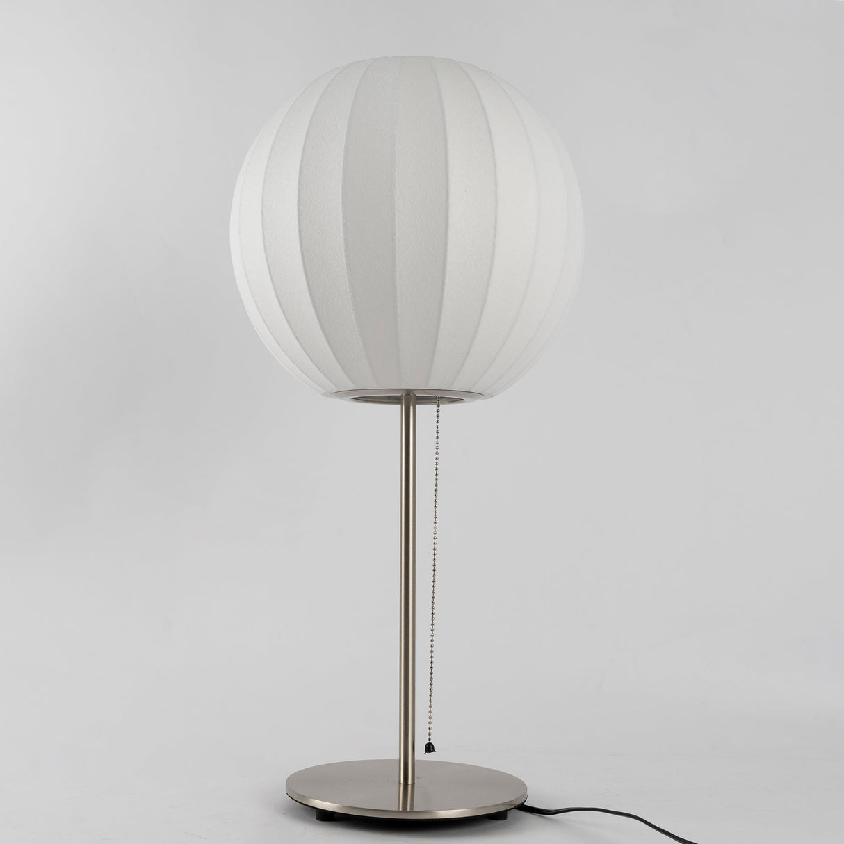 SteelAura – Elegant Table Lamp with Modern Appeal