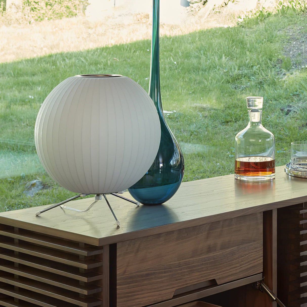 TripodAura - Nelson Lighting