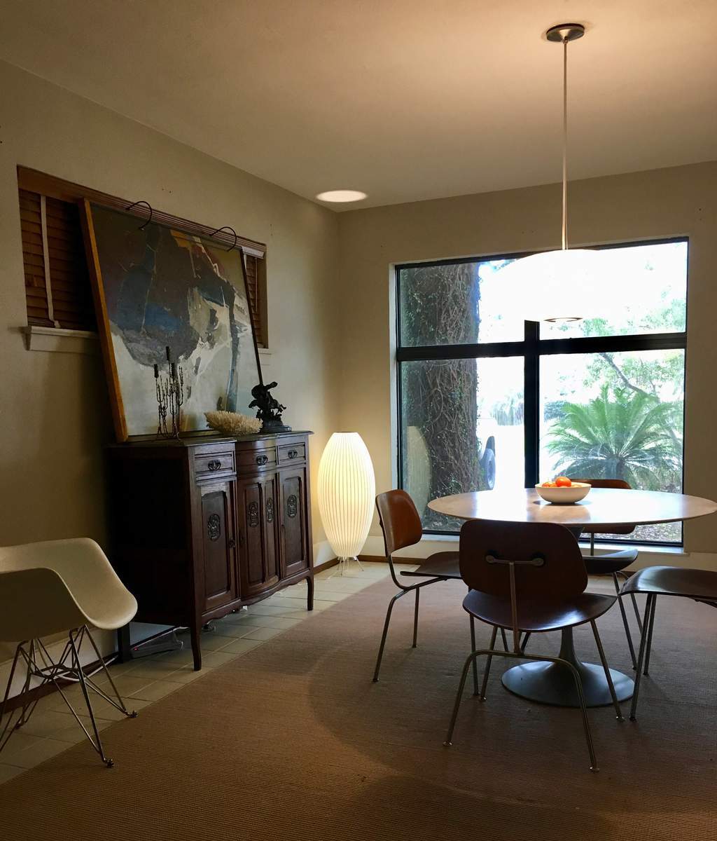 TripodAura - Nelson Lighting