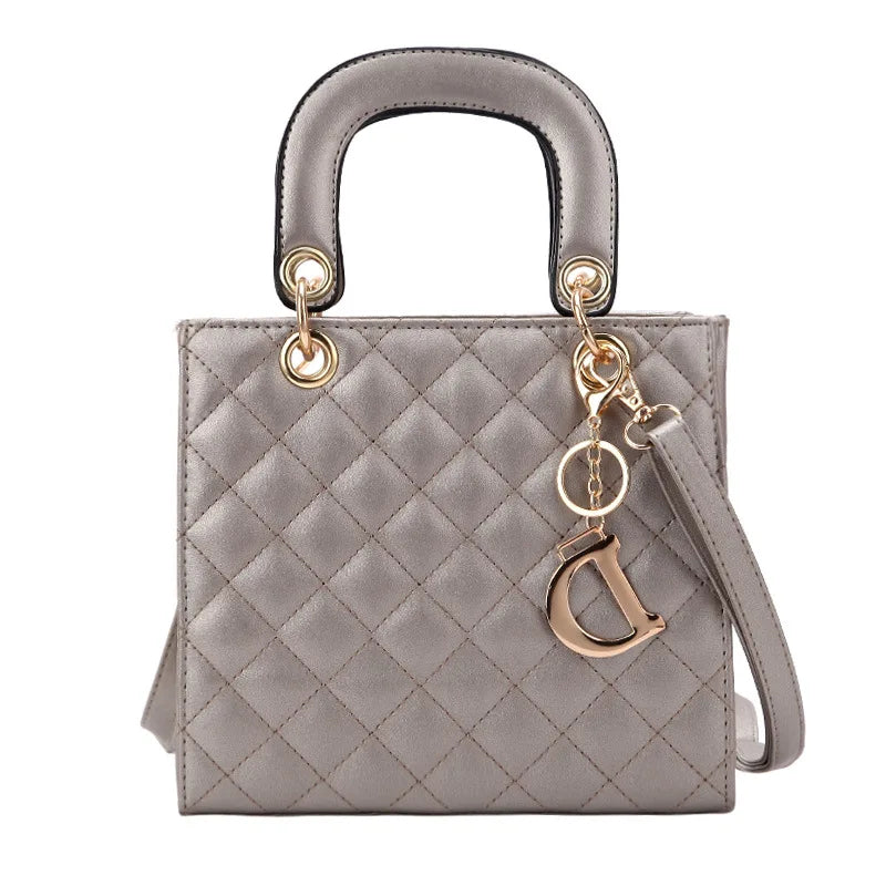 Alessia | Fashion Chain Tote Bag – Luxury Quilted Design | Versatile Shoulder & Crossbody | Trending Handbag for Women