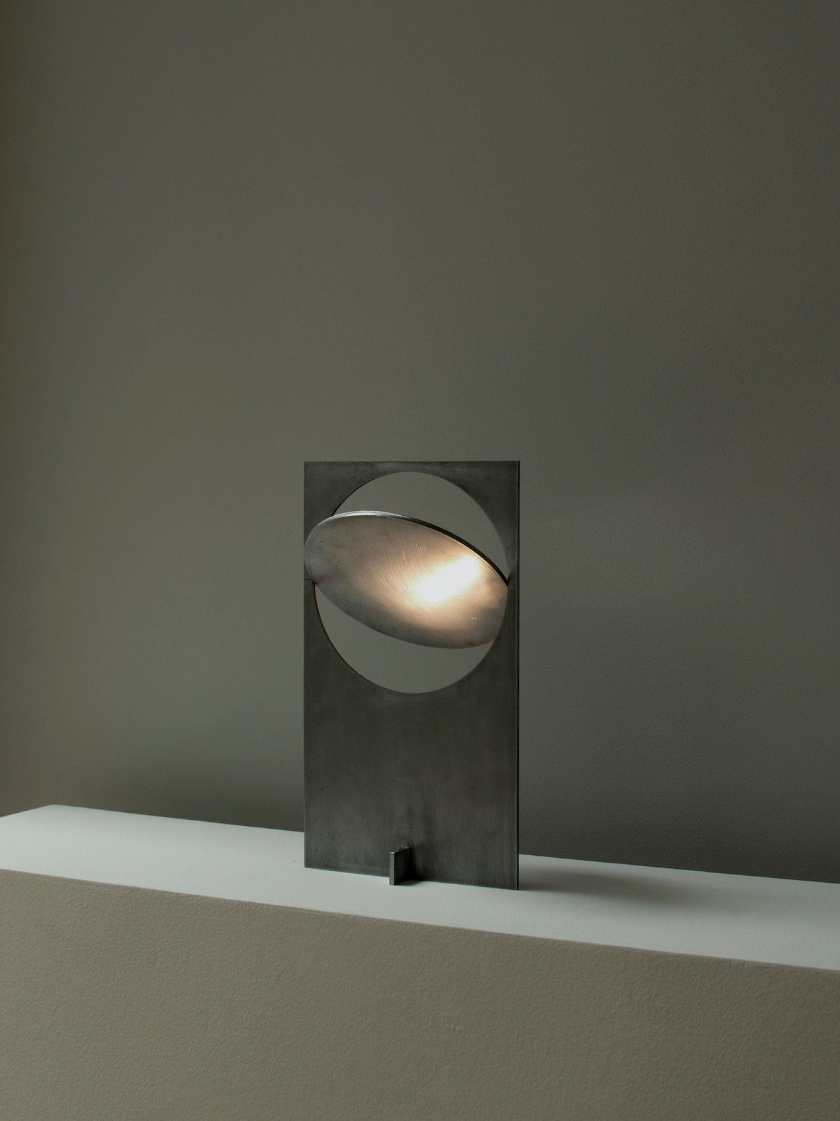 SleekShine - Minimalistische Tafel Lamp met LED Verlichting