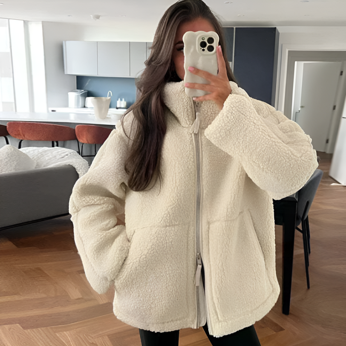 VelvetCuddle - Luxuriously Soft Teddy Fleece Coat for Cozy Days
