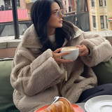 VelvetCuddle - Luxuriously Soft Teddy Fleece Coat for Cozy Days
