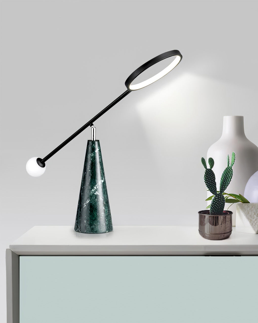 TriGlow – Geometric Table Lamp with Adjustable Swan Neck