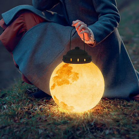Solar Garden Lamp - Modern Solar-Powered LED Outdoor Lights in Gold Metal