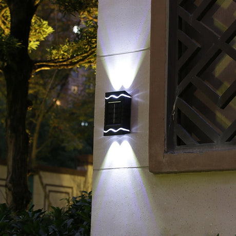 SolarMajesty - Elegant Outdoor Solar Lamp