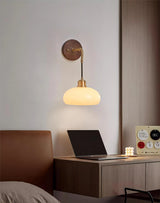 WalnutEdge – Modern Wall Lamp in Walnut and Brass