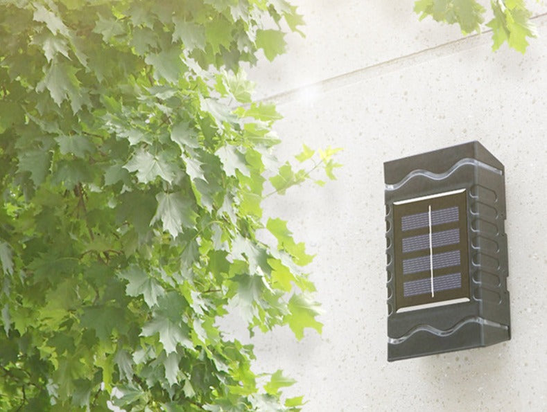 SolarMajesty - Elegant Outdoor Solar Lamp