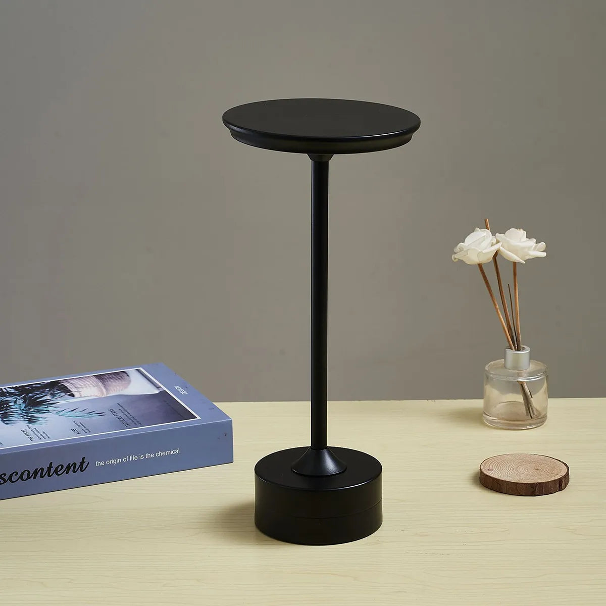 TouchGlow – Modern Table Lamp