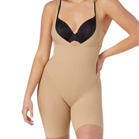 Ultra-Stretch Women's Seamless Slimming Shapewear Bodysuit for a Flattering Silhouette