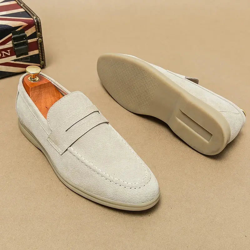 Sophisticated Men's Leather Loafers Comfortable Slip-On Moccasins