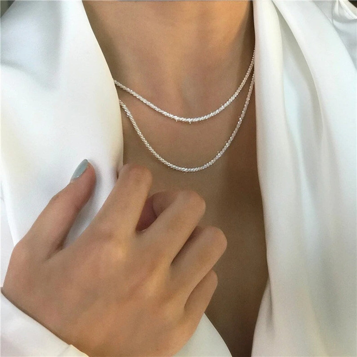 Star Pendant Silver Jewelry Set with Necklace and Light Detail