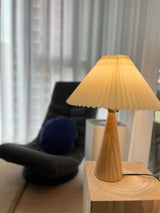 AntiqueRadiance – Elegant Wood and Metal Table Lamp