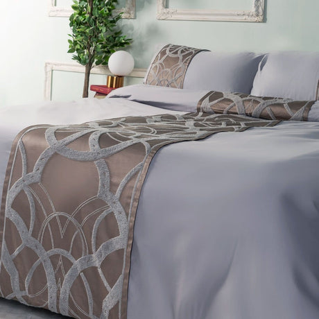 SatinLoom – Elegant Grey Duvet Cover Set with Chain Pattern