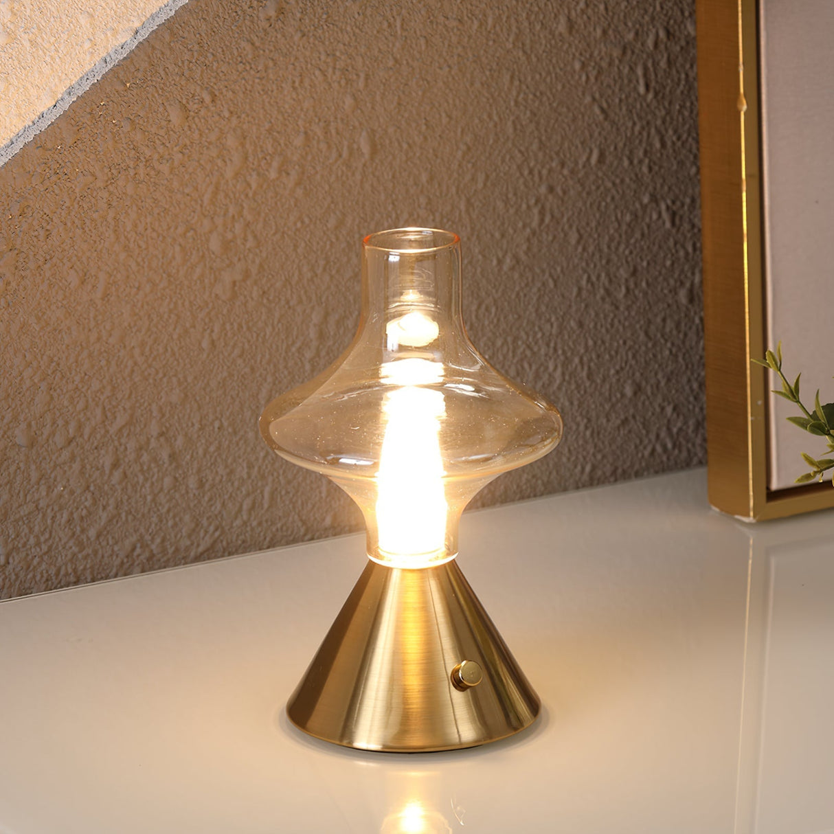 SpotLite - Rechargeable Table Lamp