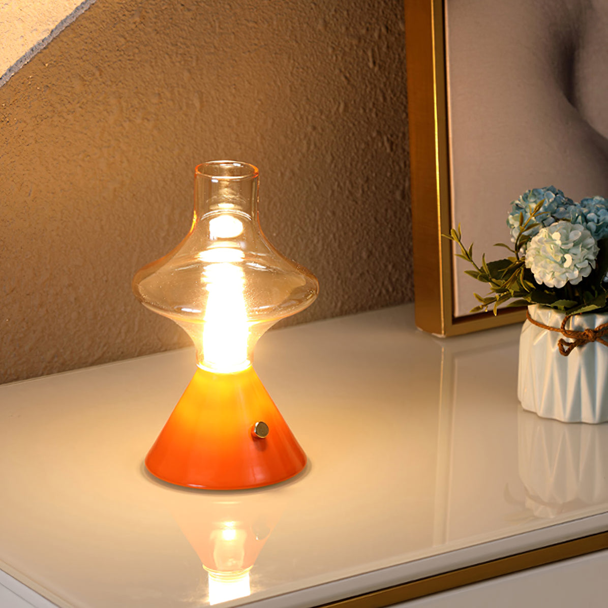 SpotLite - Rechargeable Table Lamp