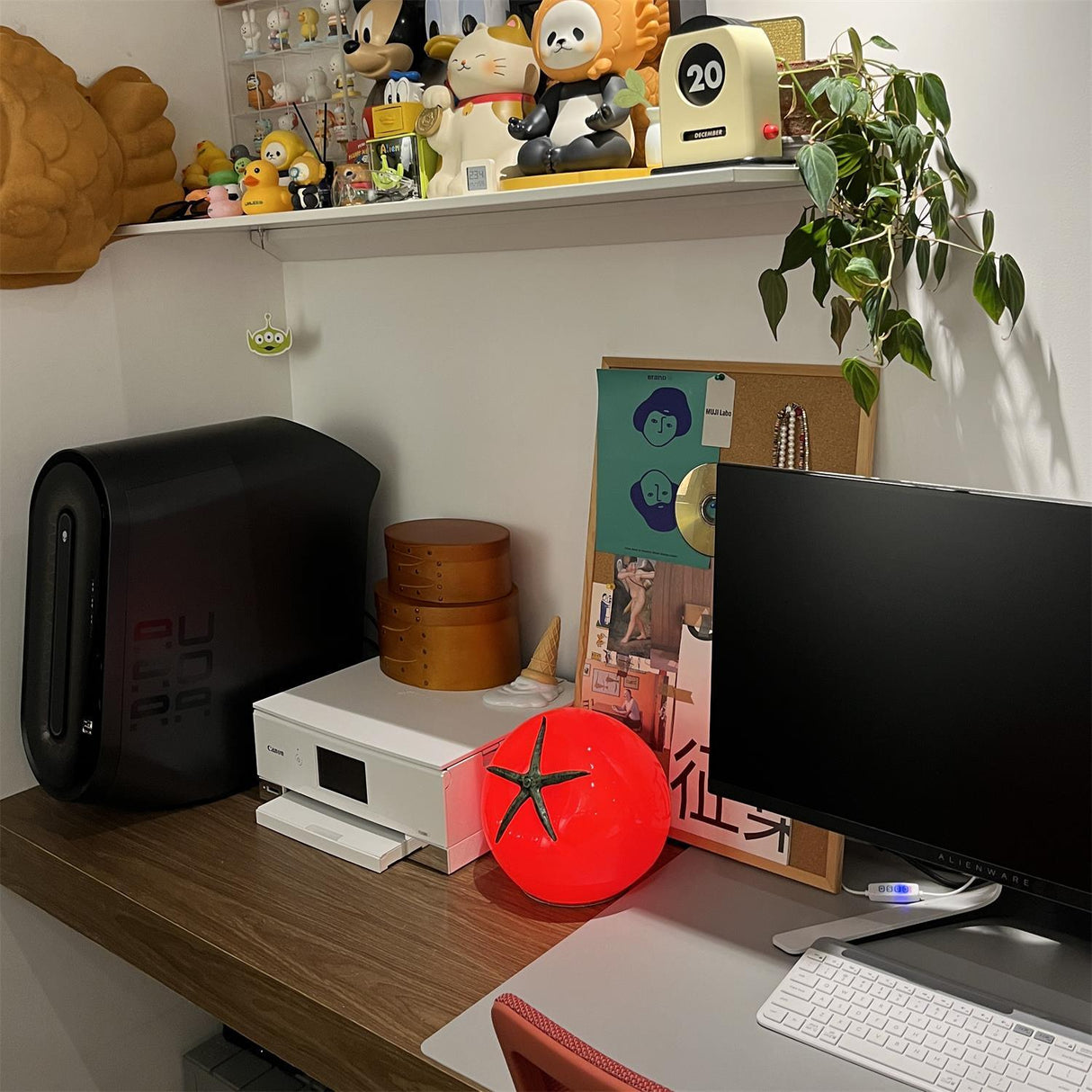 TomatoRadiance - Resin Lamp