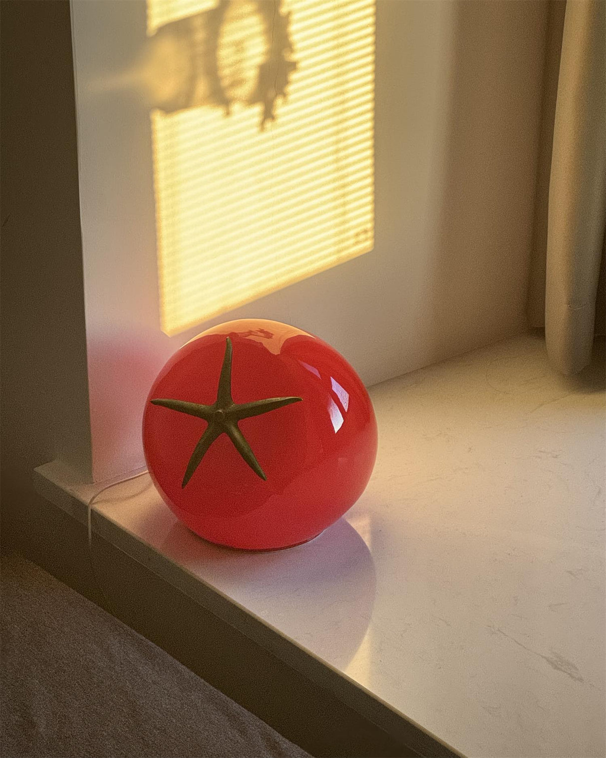 TomatoRadiance - Resin Lamp