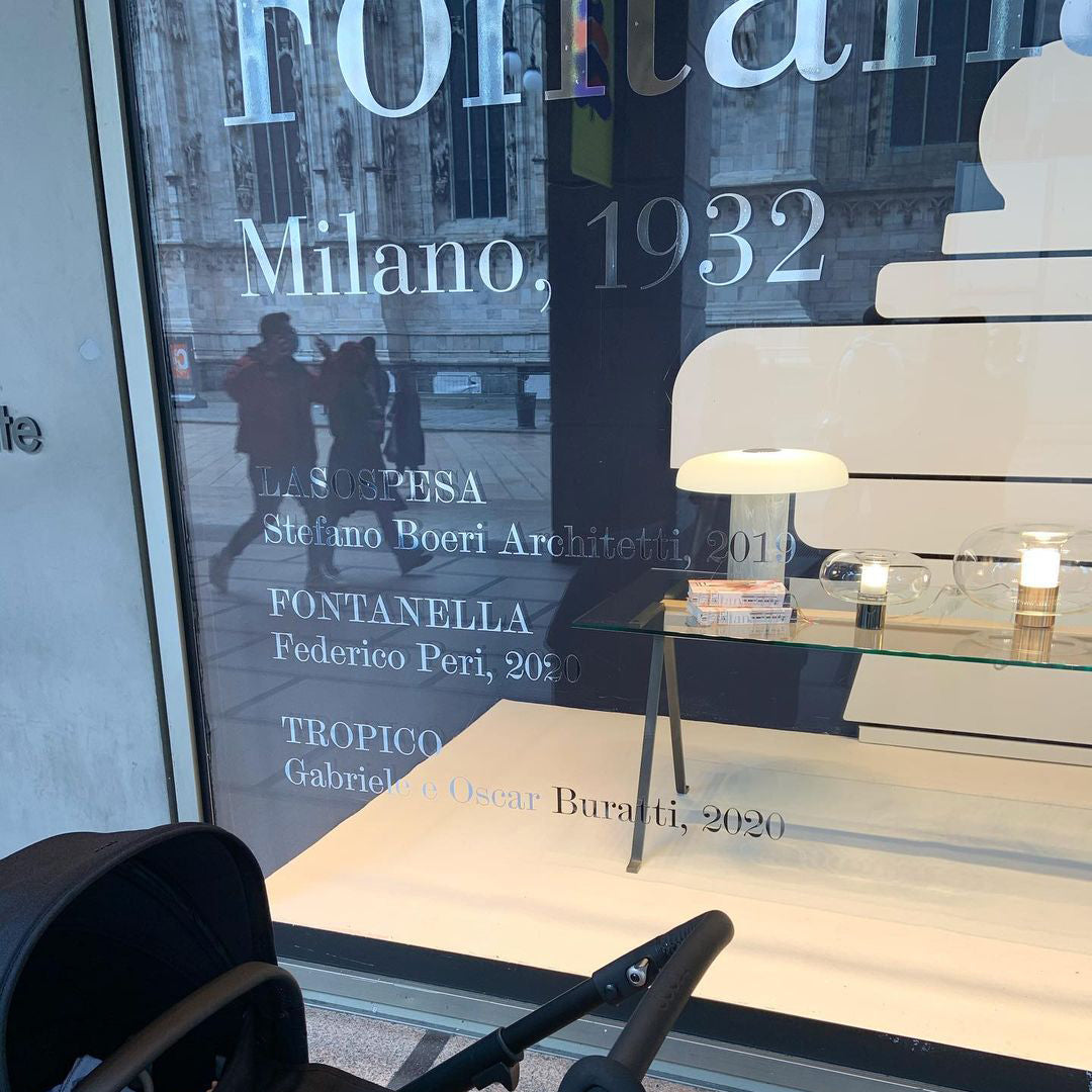 VibrantGleam - Stylish Desk Lamp
