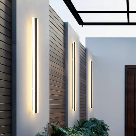 Weatherbright Modern Outdoor Wall Lamp - Weather-Resistant Exterior Lighting