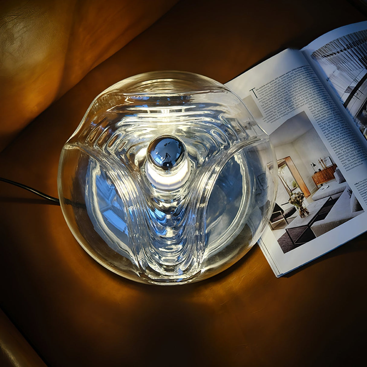 WaveBeam - Elegant Table Lamp with Gentle Wave Design