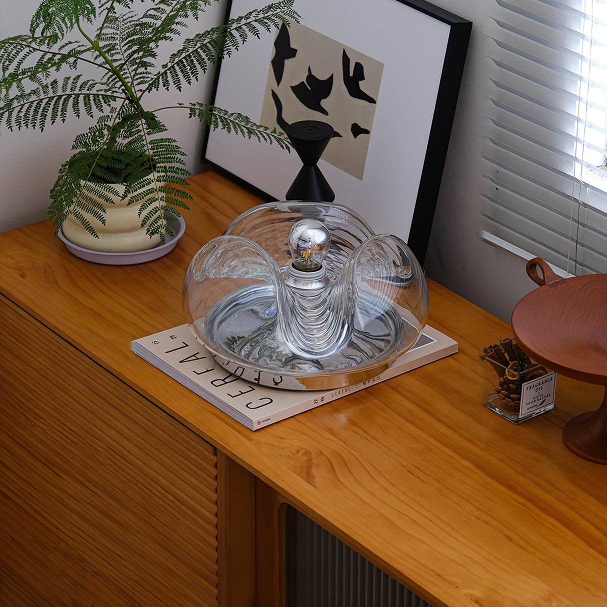 WaveBeam - Elegant Table Lamp with Gentle Wave Design