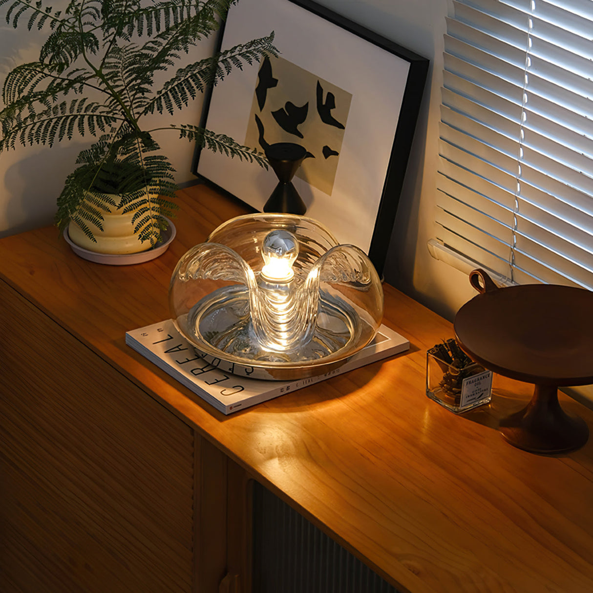 WaveBeam - Elegant Table Lamp with Gentle Wave Design