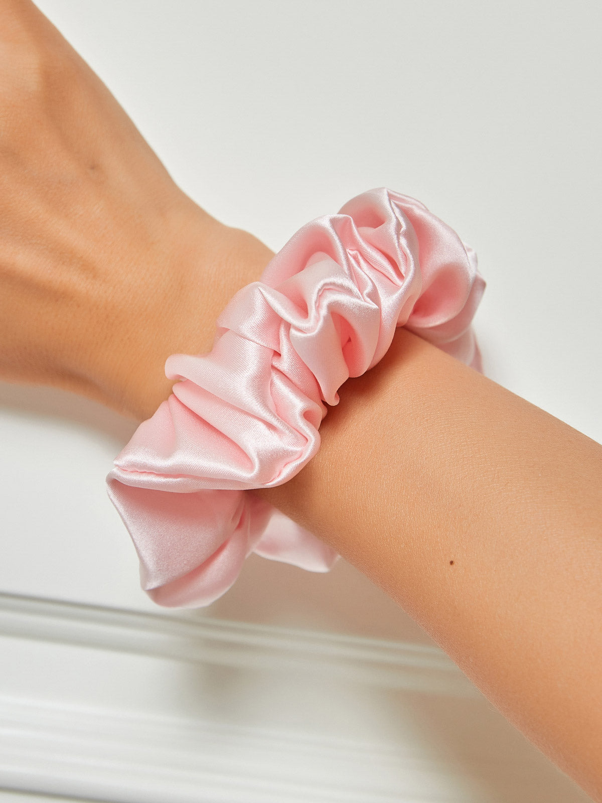 VelvetSilk - Midnight Silk Hair Scrunchies (3.5 cm)