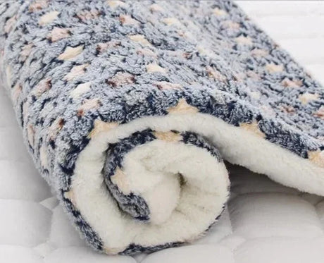 Ultra Soft Cat Blanket – Cozy Flannel Blanket with Cats, Hypoallergenic and Machine Washable, Perfect for All Cats