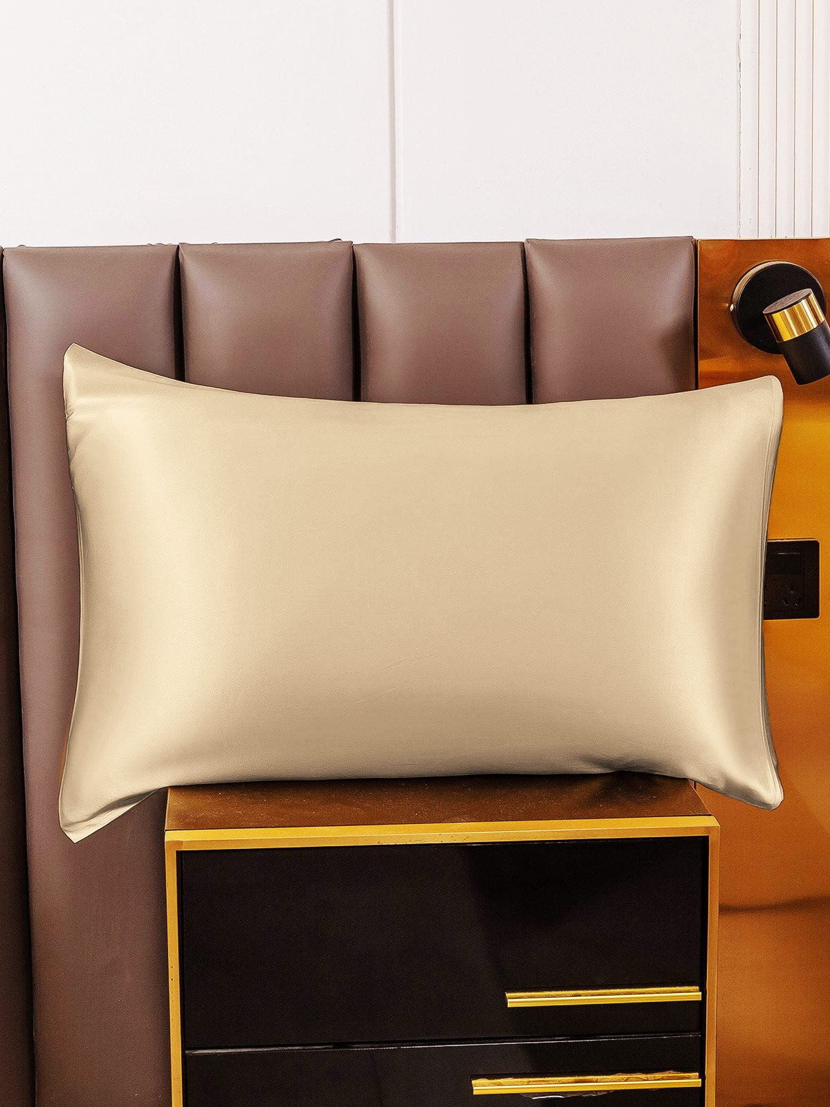 SilkenLuxe - Premium Mulberry Silk Pillowcase with Envelope Closure