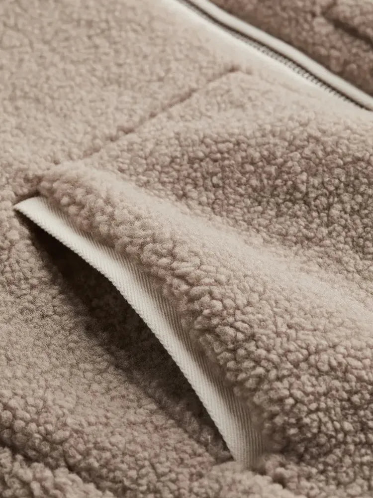 VelvetCuddle - Luxuriously Soft Teddy Fleece Coat for Cozy Days