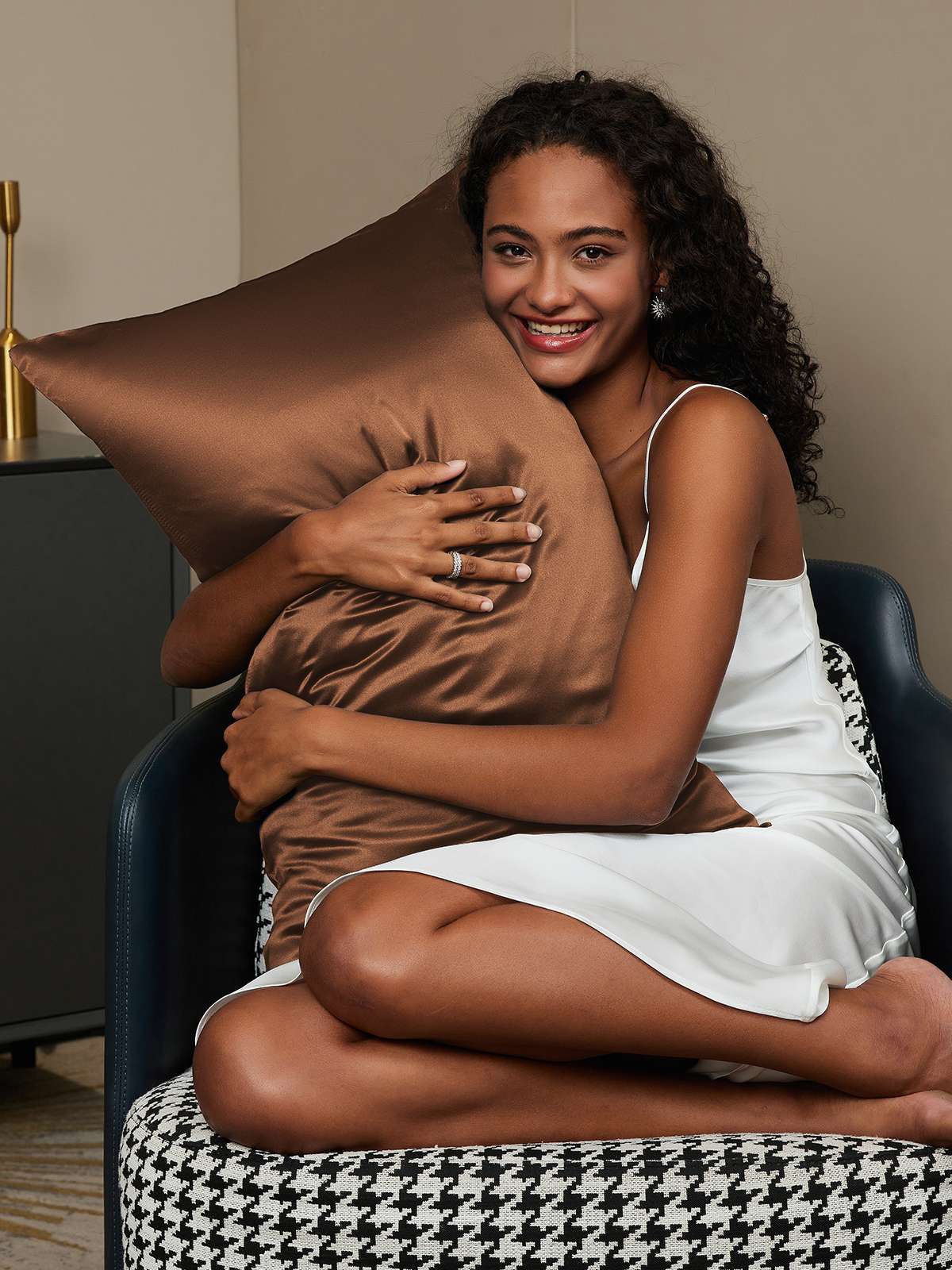 SilkenDreams - 100% Mulberry Silk Pillowcase with Hidden Zipper