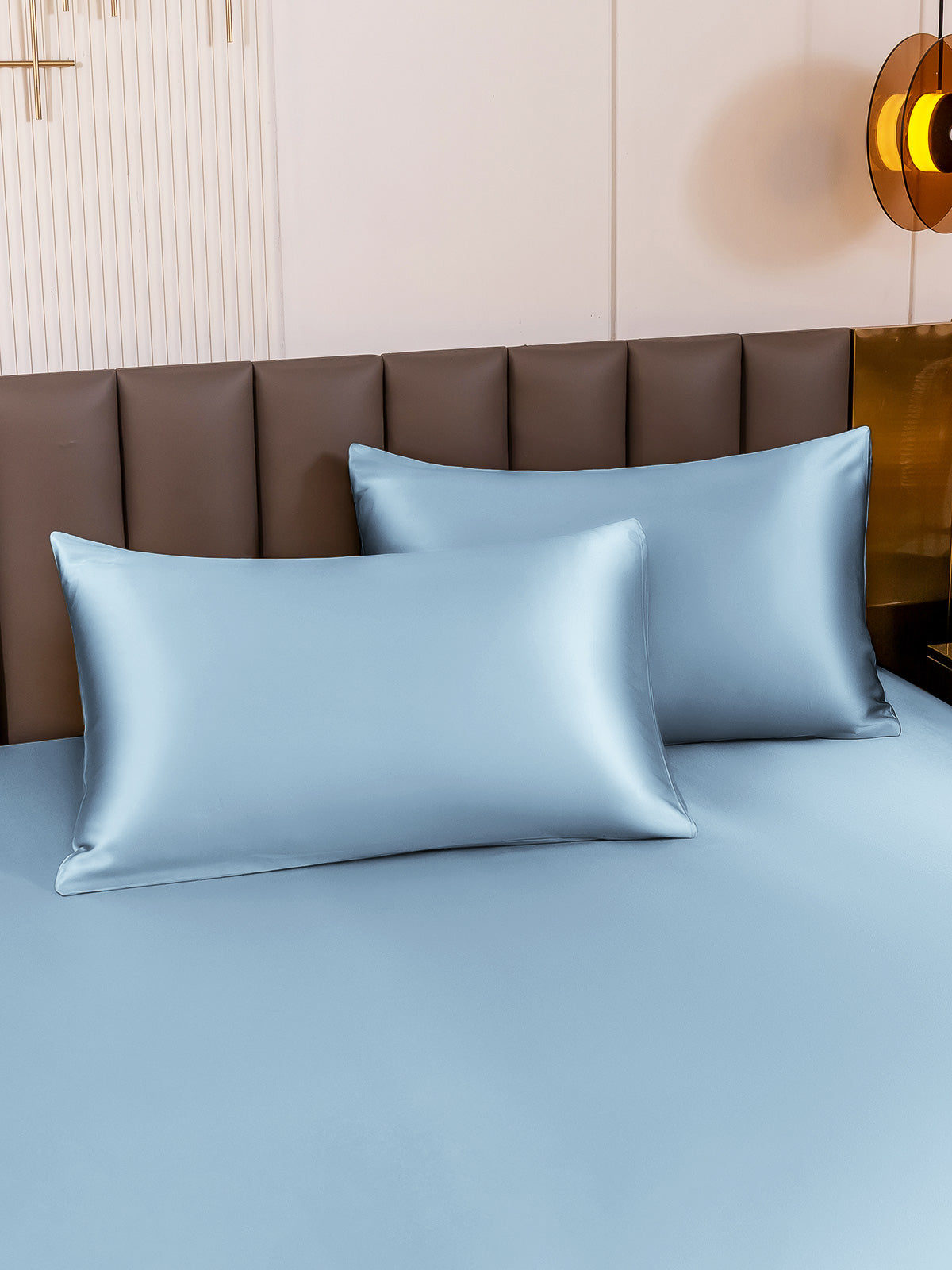 VelvetLuxe - Mulberry Silk Pillowcase Set with Envelope Closure