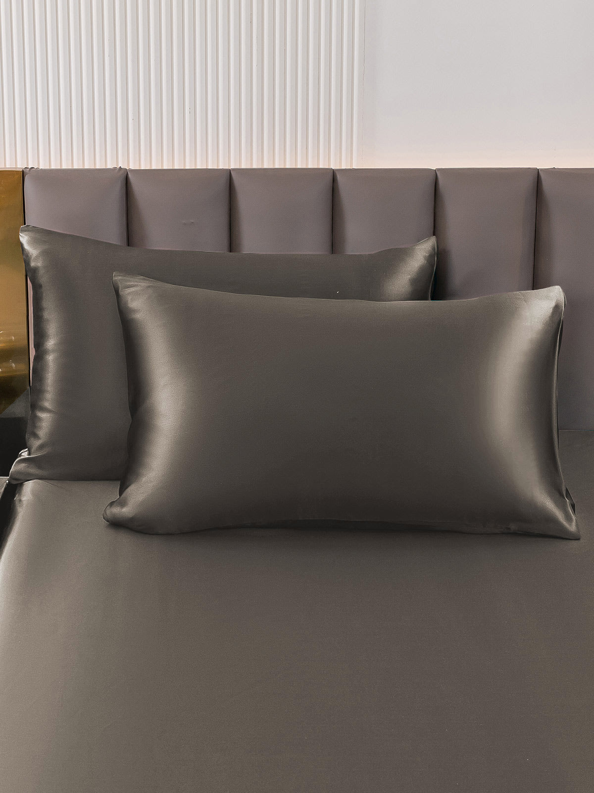 VelvetSilk - Set of 2 Premium 30Momme Mulberry Silk Pillowcases