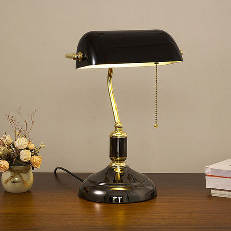 AntiqueLume – Refined Glass Table Lamp