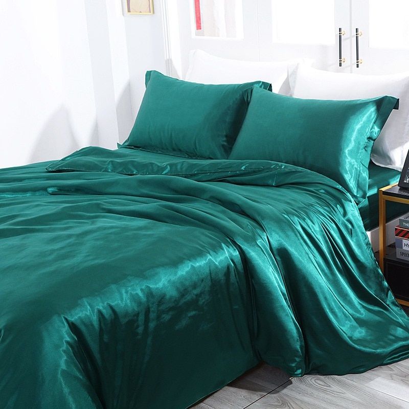 SilkAura - 4-Piece Silk Luxury Bedding