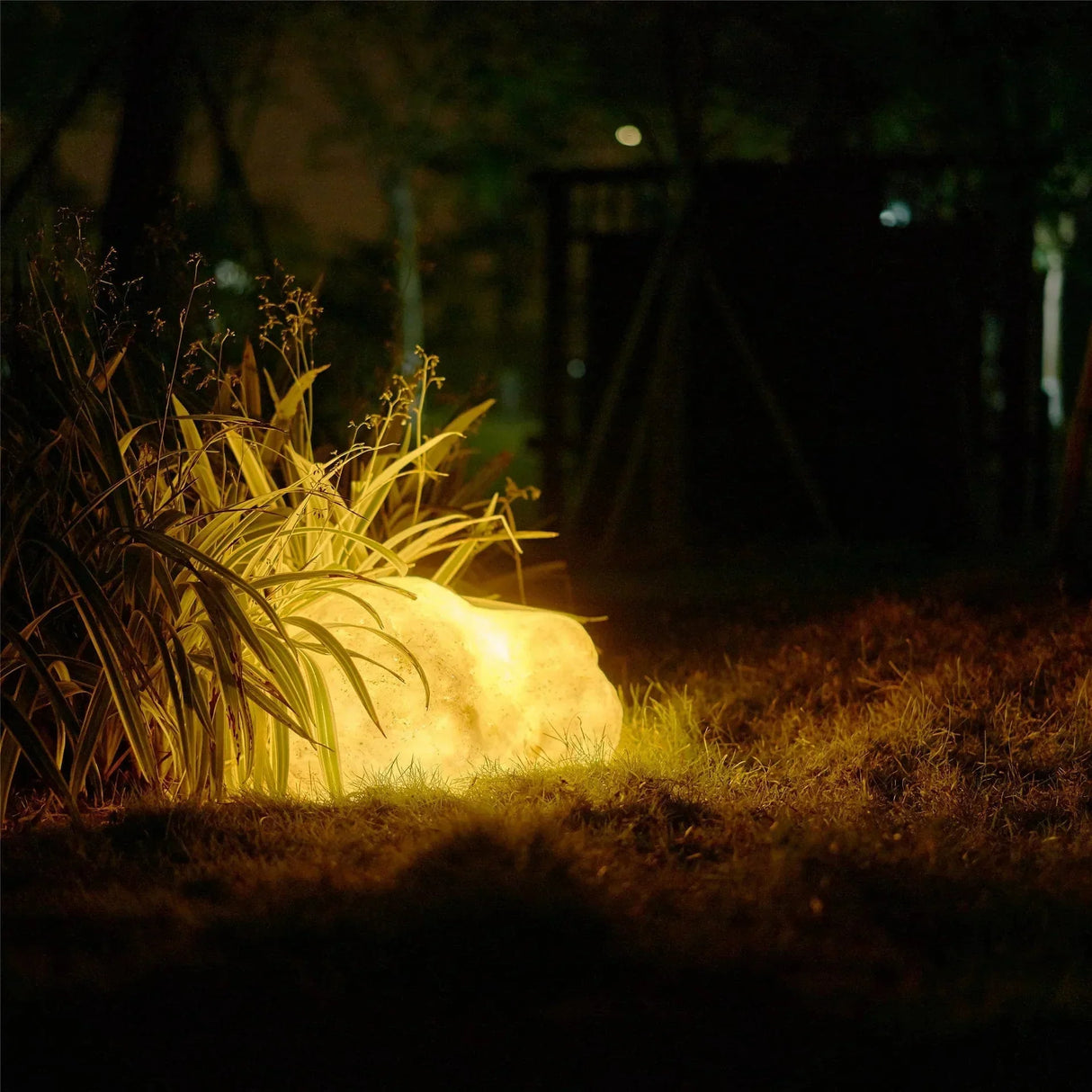 Vibrant Stone Solar Garden Lights - Durable Outdoor Landscape Lighting for Pathways and Gardens