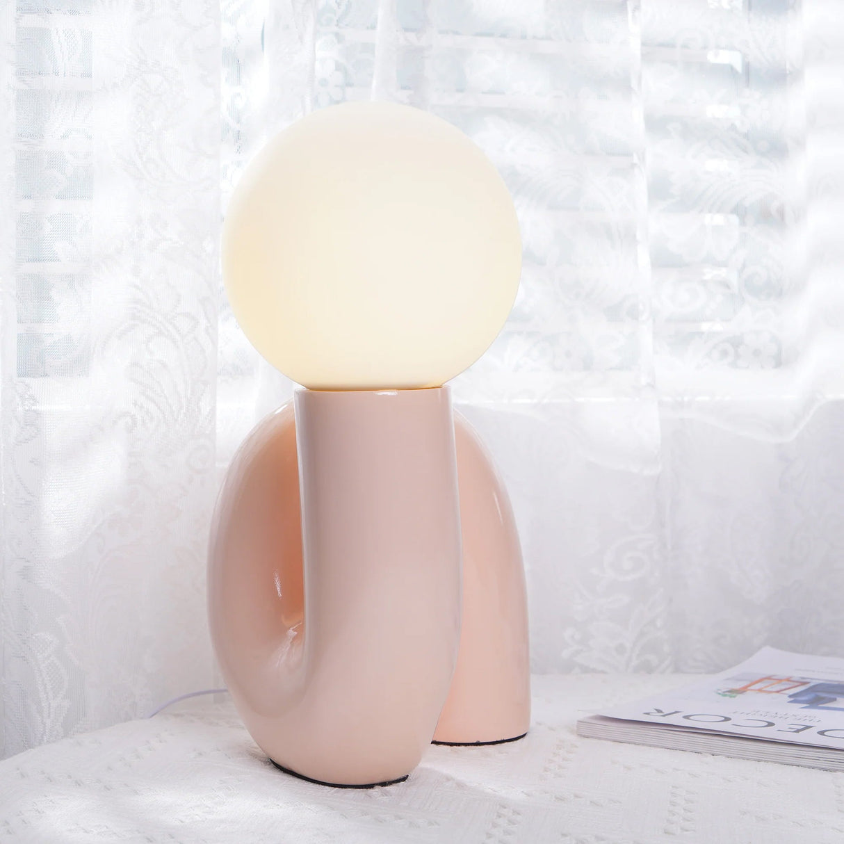 SpiralGlow – Elegant Resin and Glass Table Lamp