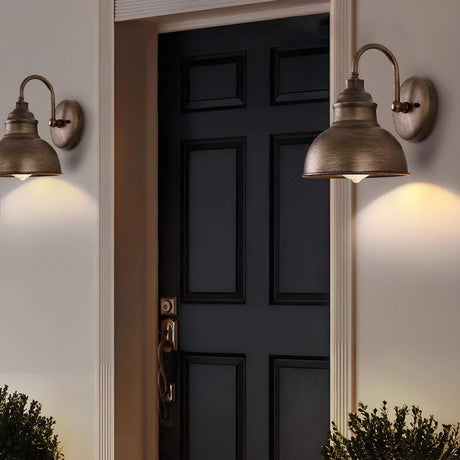 Vintage-Style Outdoor Wall Lantern - Rust-Resistant Exterior Wall Light for Patios and Gardens